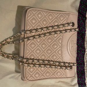 Tory Burch Fleming crossbdy bag w. silver hrdware